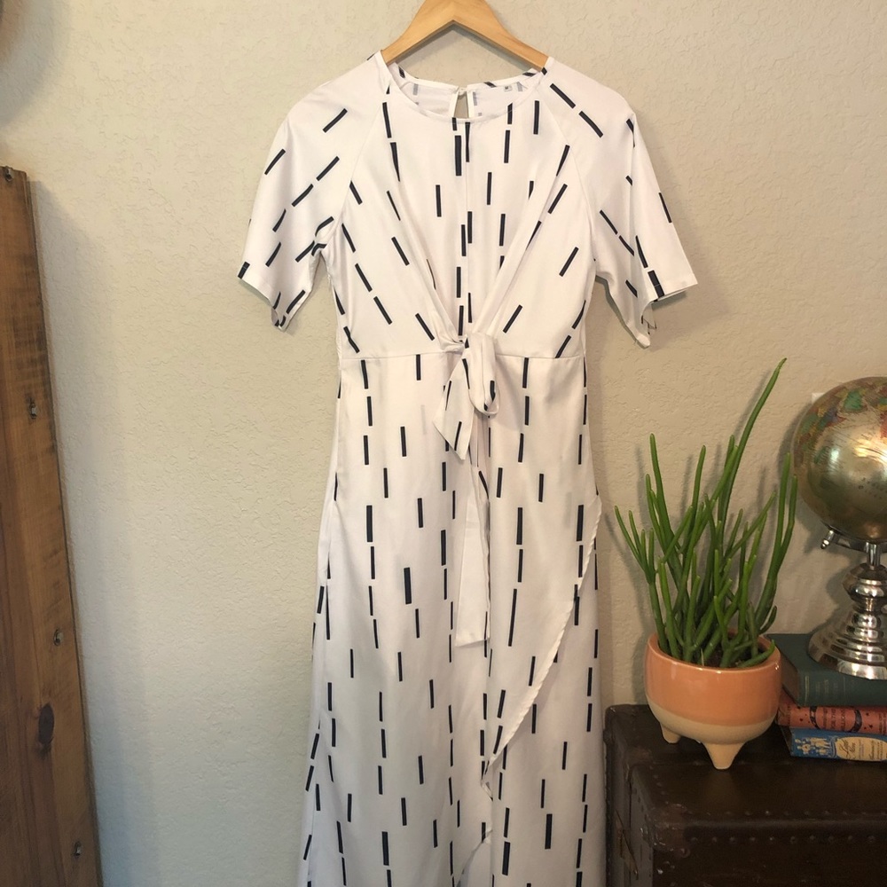 White minimalist maxi dress